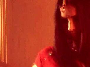 Watch this beautiful asian brunette tease with erotic belly dancing, nude and experienced in softcore fun! 😍💃