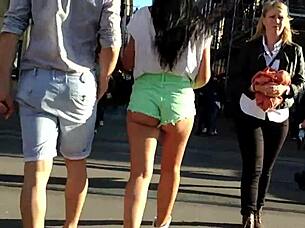 i saw hot girl wit booty shorts walkin street