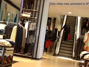 i saw hot girl wit booty shorts walkin street