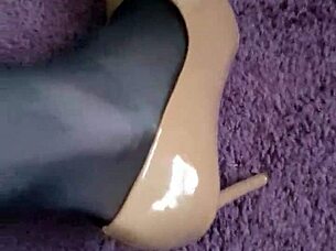 Stylish pantyhose with elegant pumps