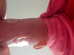 Watch this gay stud fucking himself passionately!