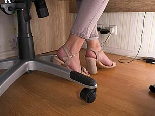 Underdesk Toe Worship in Office Heels