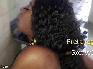 Gostosa Preta Fogosa Gozando Muito Cheia De Tesão.