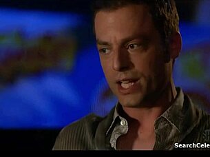 Jeki Wedeska naken åker skridskor på isen