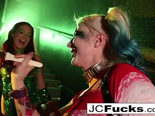 Poison Ivy Shoves Bat Deep Into Harley's Ass!