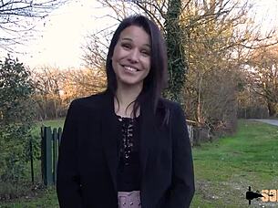 M�lia Rose takes deep anal fucking in the bathtub like a sexy slut.