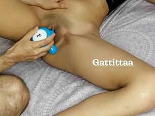 Me folla con juguetes hasta venirme para luego usar su verga video completo xvideos red