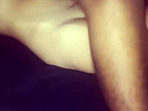 MI padrastro ME COJE cuando MAMÁ no está