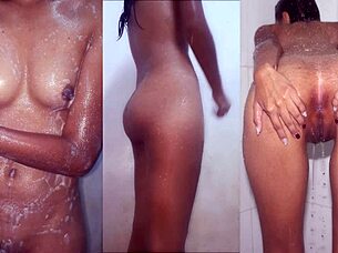 Sexy Ducha De Mi Ardiente Hermanastra Susy Ella Tiene Una Tetas Pequeñas Y Culo Grande Y Caliente 4K Full Red