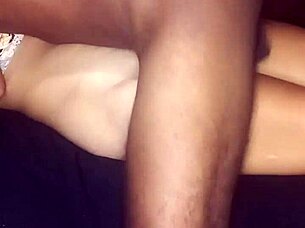 MI padrastro ME COJE cuando MAMÁ no está