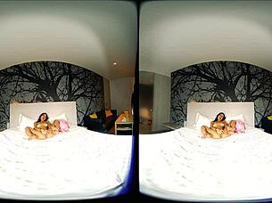 Young asian girl masturbates her ass 😏