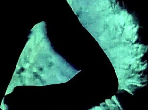 다크 랜턴이 빅토리아 신사의 빈티지 인종간 에로 고백 선보여