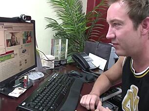 nia nacci discovers gloryhole for blowjob and swallow