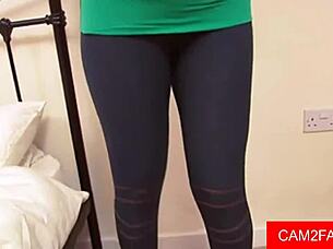 Does This Teen Slut Crave Dildo in Her Pussy?