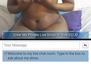 ebony beauty in a casual chat