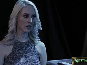 Pussyjuice Covered Lesbians In Dirty Threeway