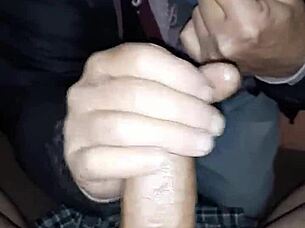 Gay Craigslist Ad Leads To Intense Sucking Session In Private