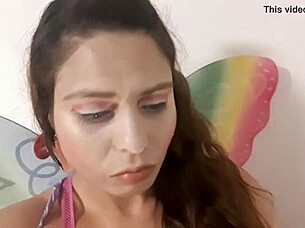 i'm ginger paris, a young 18+ teen in fairy lingerie, talkin dirty about my pussy and costumes while feelin sexy and fetishy.