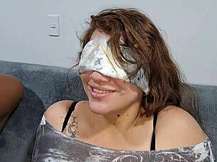 mi hermanastra sabe chupar una buena polla con juguetes