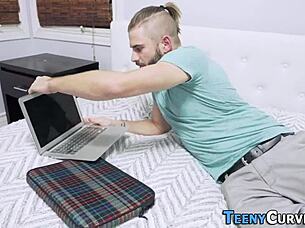 want to see big butt babes in 3way fucking?