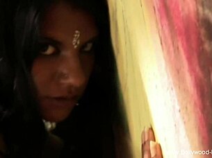 Indian brunette teases with sensual nude body!