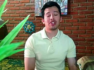 le pague a un musculoso vergon para que me quitara la virginidad relato sexual