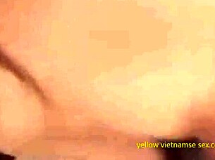 Vietnamese Amateur Phuong Thao Performs Anal Assfucking In Phu Quoc