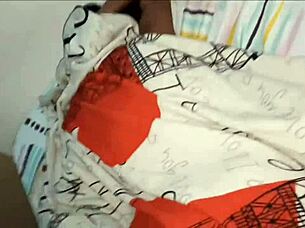 Намирам доведената си сестра сама и я чукам яко цяла нощ част 1