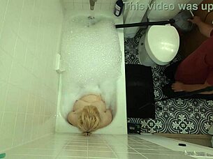 Annie Archer Hanging Bag And Shower Scene