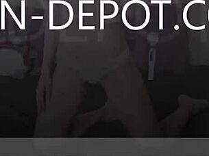 Lovely teen 18+ Lilu Moon toys to orgasm