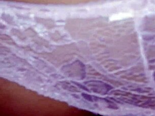 Chava Mostrando Las Nalgas En Tanga Y Abriéndose El Culo