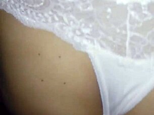 Chava Mostrando Las Nalgas En Tanga Y Abriéndose El Culo