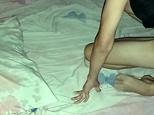 desperté a la empleada doméstica para sexo, disfrutamos mucho follando su coño casero