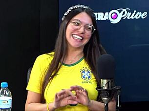 alyne lary loves taking all the cum