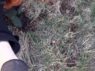 Why is broke wearing her mask in public with redhead ass exposed?