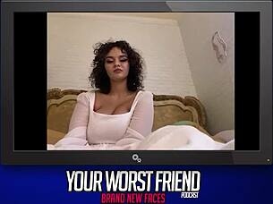 Crystal Chase blows your friend 😏