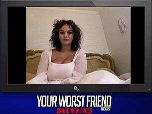 Crystal Chase blows your friend 😏