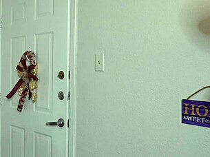 want to see christmas threesome with big black cock and squirting?