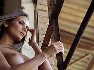 Intense cosmo fitness session on public street