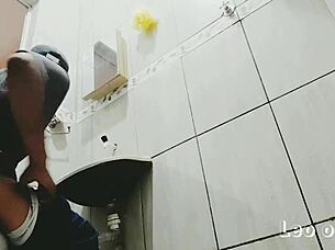 fucking trans guy in bar bathroom - cauã gabriel 😏