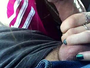 Amateur couple delivers a sloppy wet blowjob session