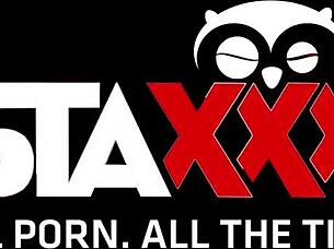 Dolled up teen's anal fuck ends in facial?