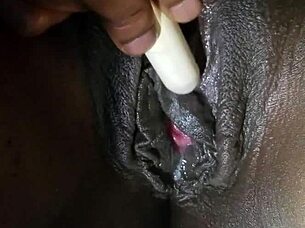look at this pretty ebony pussy black beauty