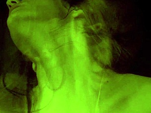 Oil those chubby tits.