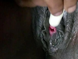 look at this pretty ebony pussy black beauty