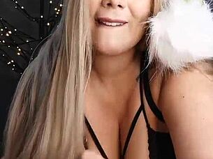 lissa tyler gives you her big natural tits and curvy ass