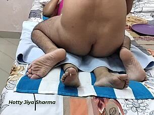 jiya indian actress making hot video after shooting, huh?