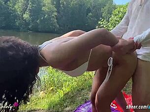 We stoped to fuk on the banks of the amazin river