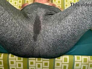 soaking my leggings with squirting masturbation in hotel 😍