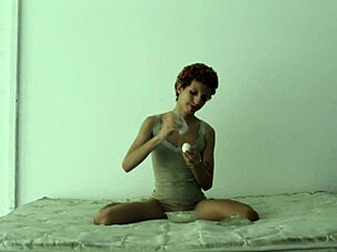 história do ovo - a hardcore gay story unfolds